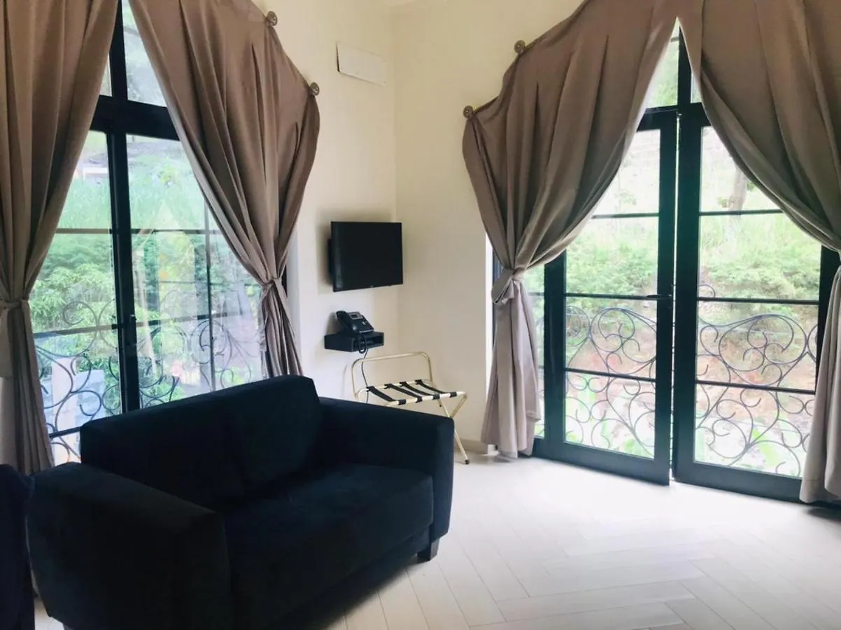 Hotel Chateau Georgette Pombas