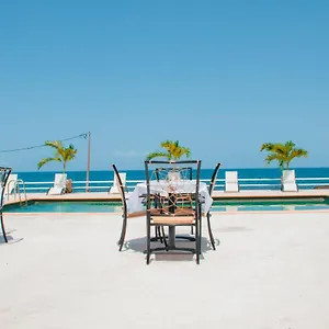 Falucho Paradise Hotel